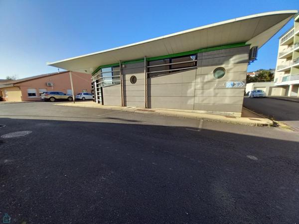 THIERS 63300 Local commercial 225m²