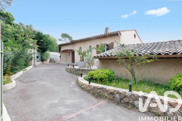 Maison à vendre 6 pièces 203 m² Pégomas