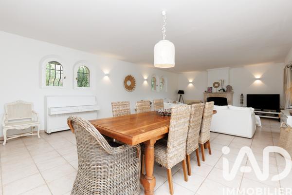 Maison à vendre 6 pièces 203 m² Pégomas