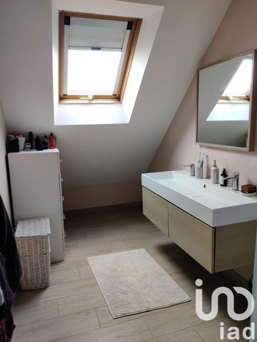 Triplex 4 pièces de 106 m² à Mellac (29300)