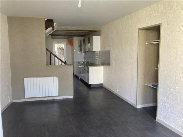 Immeuble à vendre |  Saint-Jean-d'Angély |  222 m²