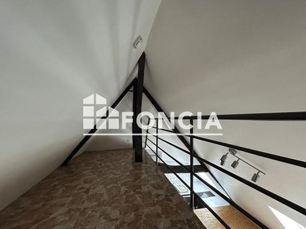 Location Studio 21.29 m² - 53 RUE DU MOULIN Charleville Mezieres 08000