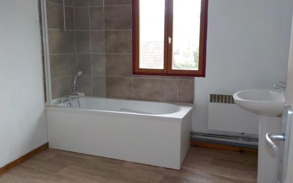 Maison à louer    4 pièces • 100 m2 Tournehem-sur-la-Hem