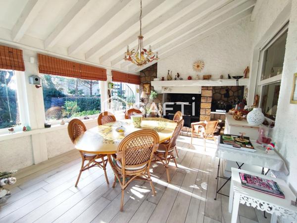 MAISON DE VILLE ART DECO, JARDIN ET GARAGE