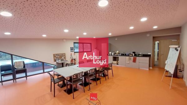 Bureaux à louer Grenoble terrasse commune de 400m² et parkings sécurisés