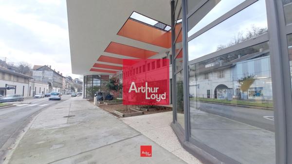 Bureaux à louer Grenoble terrasse commune de 400m² et parkings sécurisés