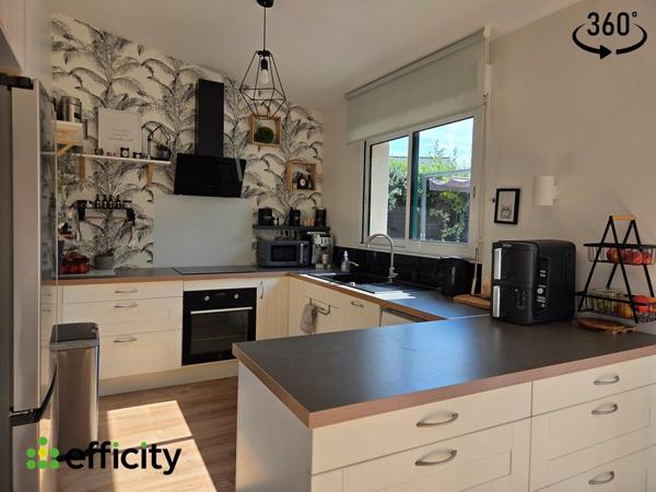 Maison
         6 pièces
        - 115 m² 372 900 € *