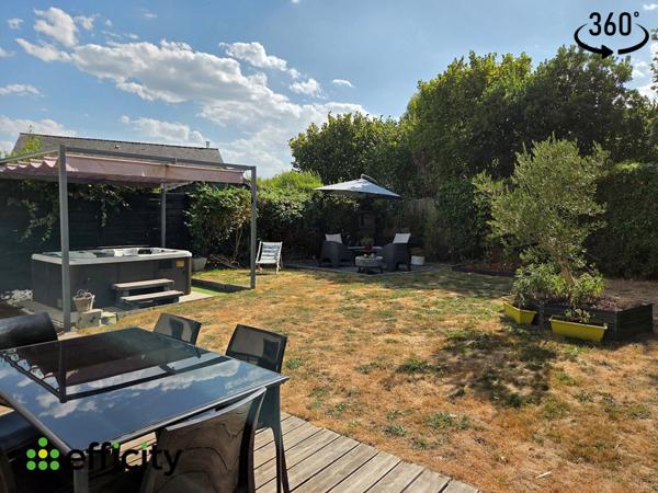 Maison
         6 pièces
        - 115 m² 372 900 € *