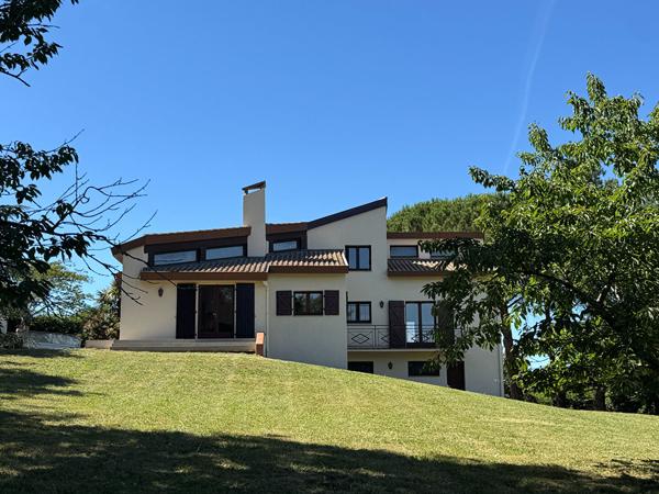 Maison L Isle Jourdain de type T5