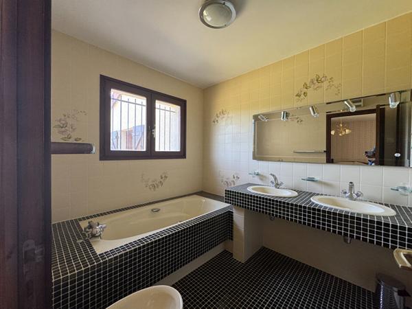 Maison L Isle Jourdain de type T5