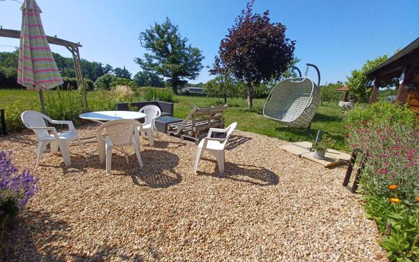 Maison à vendre    6 pièces •  Saint-Léger-Magnazeix