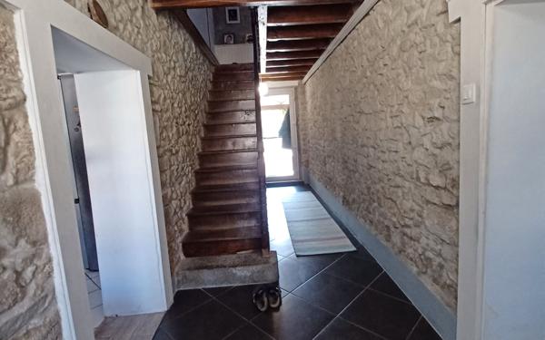 Maison à vendre    6 pièces •  Saint-Léger-Magnazeix