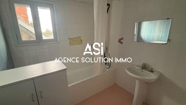 Immeuble de 234.44 m² - Bourg de Passais Villages