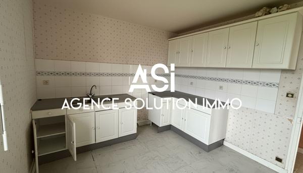 Immeuble de 234.44 m² - Bourg de Passais Villages