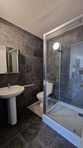 A LOUER STUDIO MEUBLE RDC ARGENTRE