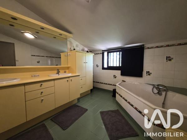 Maison à vendre 6 pièces 157 m² Fougères