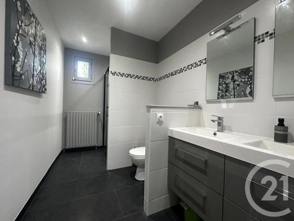 Maison à vendre  7 pièces - 179,61 m 2   ST VULBAS  - 01