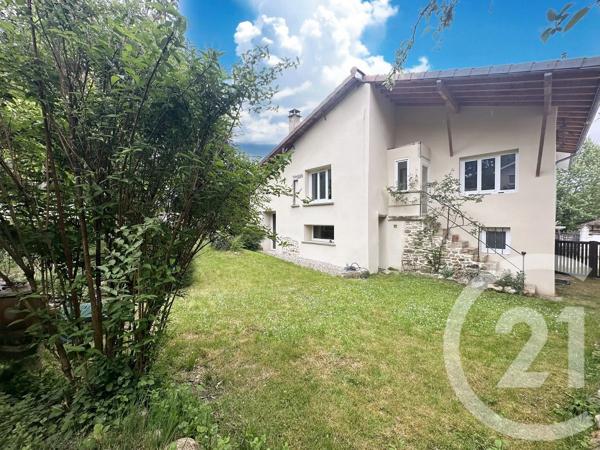 Maison à vendre  7 pièces - 179,61 m 2   ST VULBAS  - 01