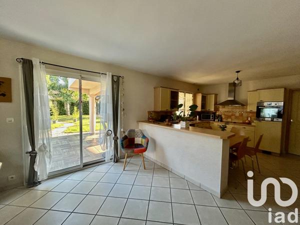 Maison à vendre 6 pièces 170 m² Neuillé