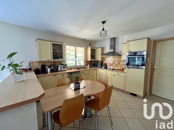 Maison à vendre 6 pièces 170 m² Neuillé