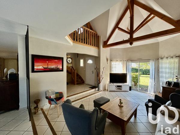 Maison à vendre 6 pièces 170 m² Neuillé