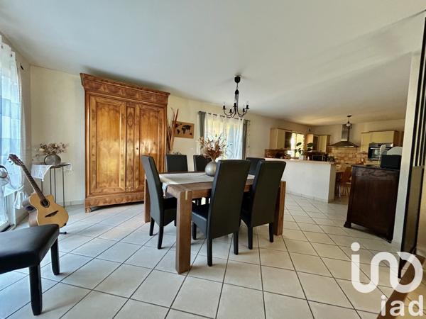Maison à vendre 6 pièces 170 m² Neuillé