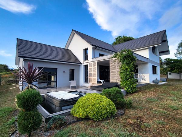 Maison d'architecte 5 pièce(s) 157 m2 NORD DE PAU