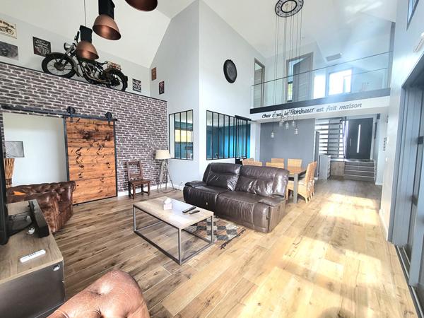 Maison d'architecte 5 pièce(s) 157 m2 NORD DE PAU