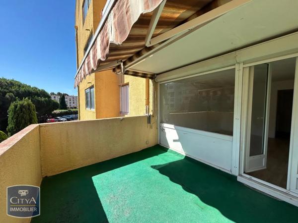 Appartement à louer 2 pièces 49.3m² Fréjus (83600)