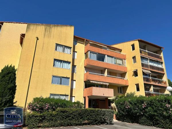 Appartement à louer 2 pièces 49.3m² Fréjus (83600)