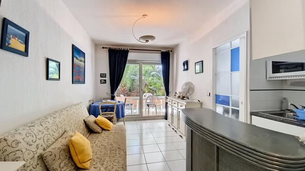 PORT FREJUS T2 REZ DE JARDIN