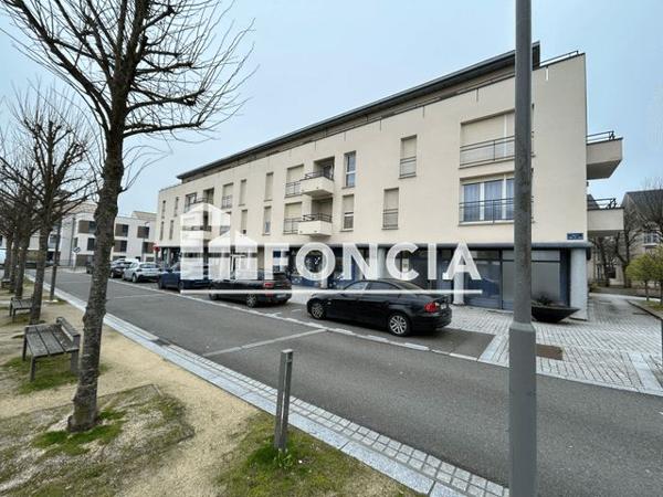 Location Local commercial 1 pièce 20 m² - 10 PLACE DE L'ABBE FRANZ STOCK Le Coudray 28630