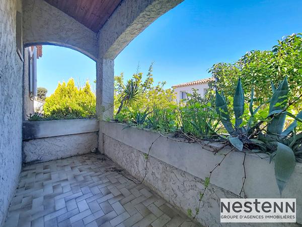 Villa traditionnelle d'architecte - 5 pièces 4 chambres - 136 m² sur terrain piscinable de 600m² à Marseille 13012