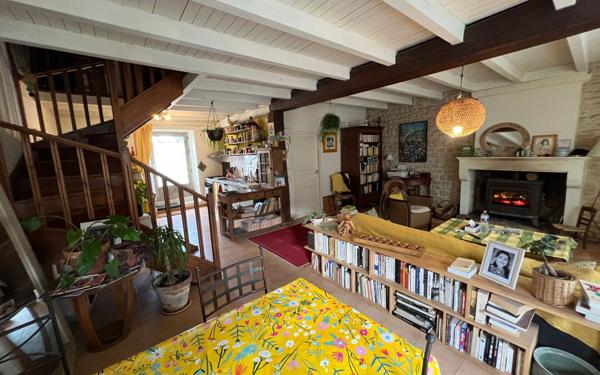 Immeuble à vendre    13 pièces •  Saint-Denis-du-Pin