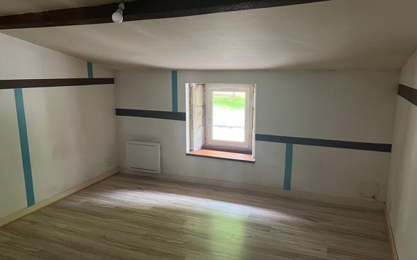 Immeuble à vendre    13 pièces •  Saint-Denis-du-Pin