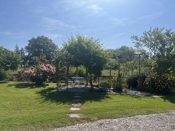 Ferme rénovée 156 m2 -   7 pièce(s) - terrain 2683 m2 avec piscine