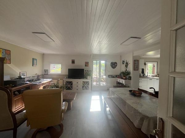 Ferme rénovée 156 m2 -   7 pièce(s) - terrain 2683 m2 avec piscine