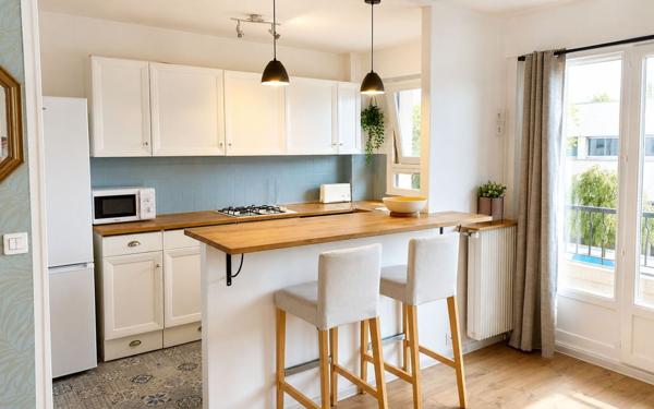 Appartement à vendre    2 pièces • 43,78 m2 Saint-Maur-des-Fossés