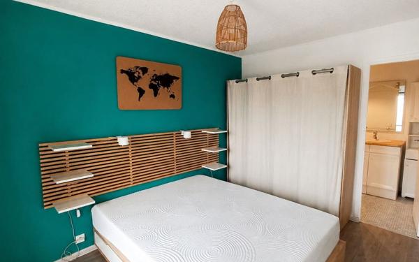 Appartement à vendre    2 pièces • 43,78 m2 Saint-Maur-des-Fossés