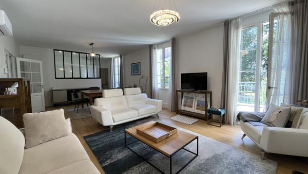Appartement 2 pièce(s) 1 chambre(s) 106.08 m²
