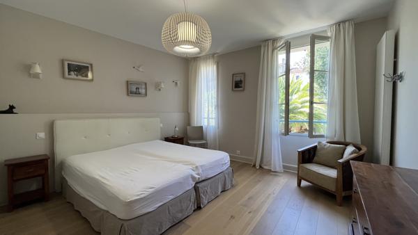 Appartement 2 pièce(s) 1 chambre(s) 106.08 m²