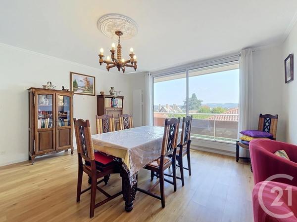 Appartement F3 à vendre  4 pièces - 80,07 m 2   LE PUY EN VELAY  - 43