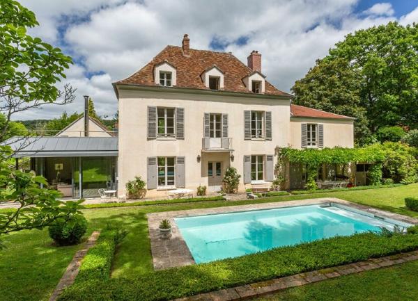 Maison à vendre    8 pièces • 297 m2 Orsay