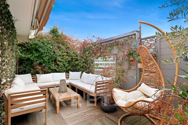 EXCLUSIVITÉ – MONTROUGE Appartement familial en dernier étage avec terrasse plein ciel 35m2