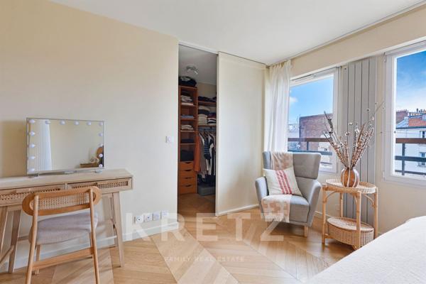 EXCLUSIVITÉ – MONTROUGE Appartement familial en dernier étage avec terrasse plein ciel 35m2