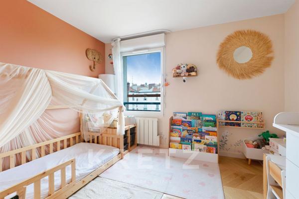 EXCLUSIVITÉ – MONTROUGE Appartement familial en dernier étage avec terrasse plein ciel 35m2