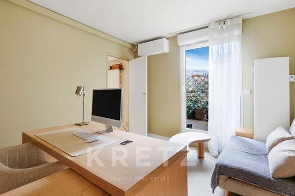 EXCLUSIVITÉ – MONTROUGE Appartement familial en dernier étage avec terrasse plein ciel 35m2