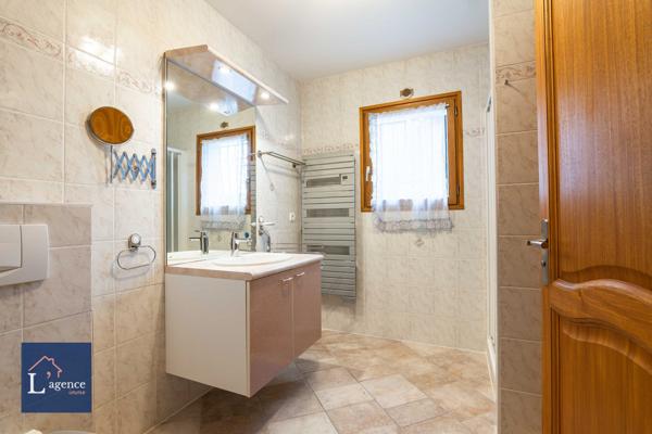 Villa 7pièces -200m² - vue panoramique, garage double, sous-sol + cave