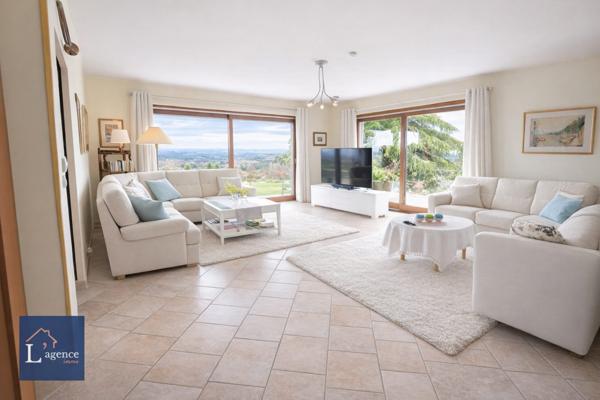 Villa 7pièces -200m² - vue panoramique, garage double, sous-sol + cave