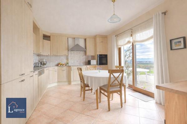 Villa 7pièces -200m² - vue panoramique, garage double, sous-sol + cave